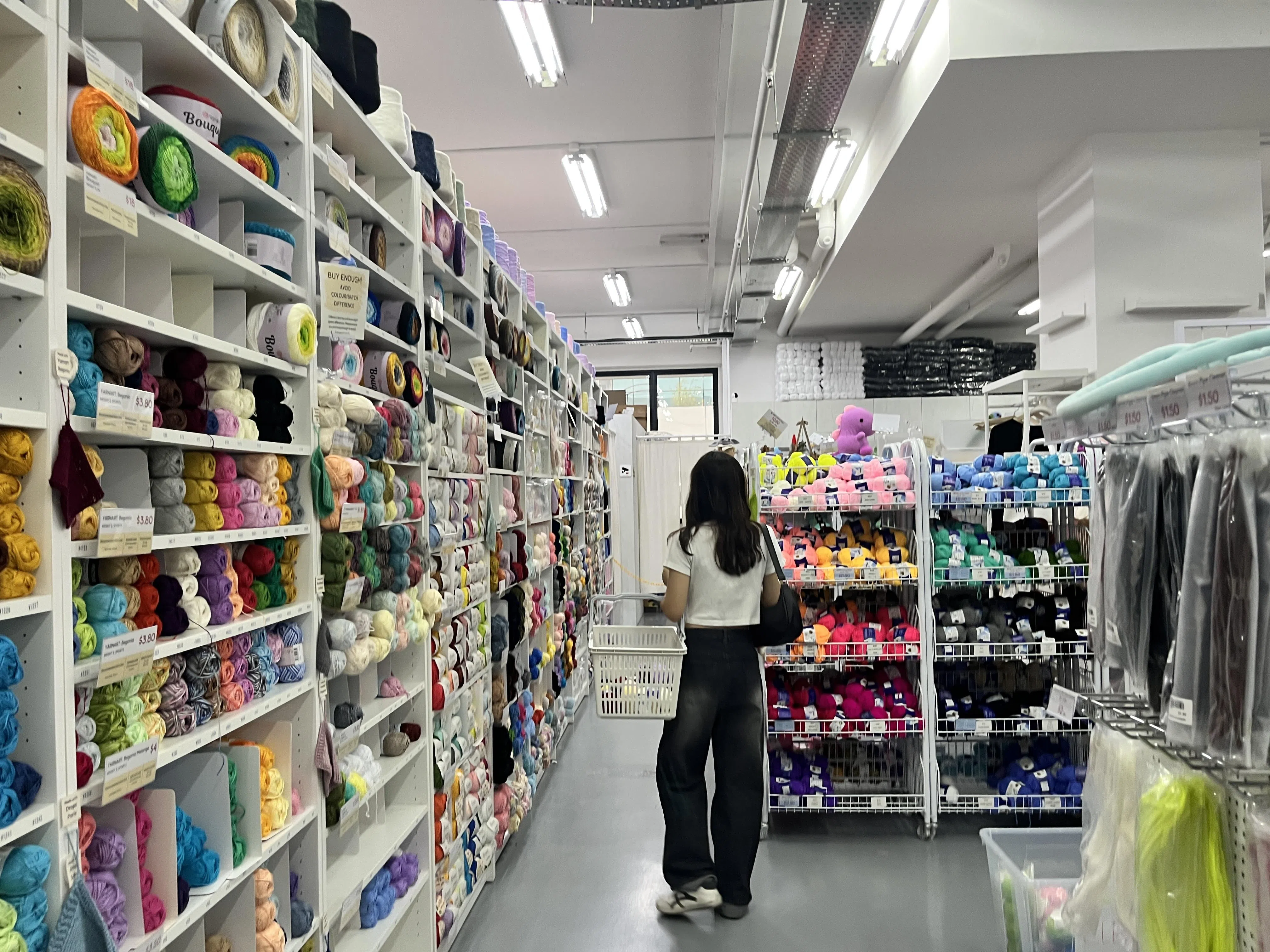 Memo’s Art House提供毛线和各种钩织用品，还有手作空间供租借。（陈映蓁摄）