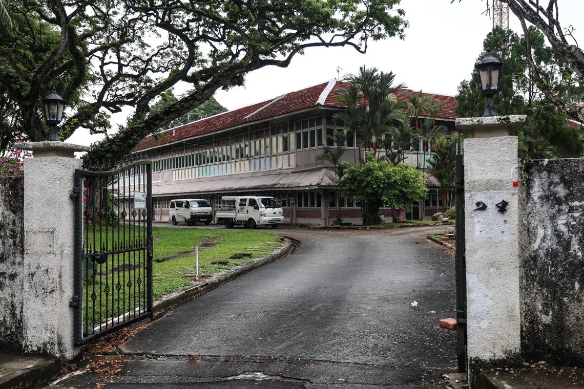 市区重建局建议保留具有代表性的巴西班让英文小学木质主教学楼建筑。（关俊威摄）