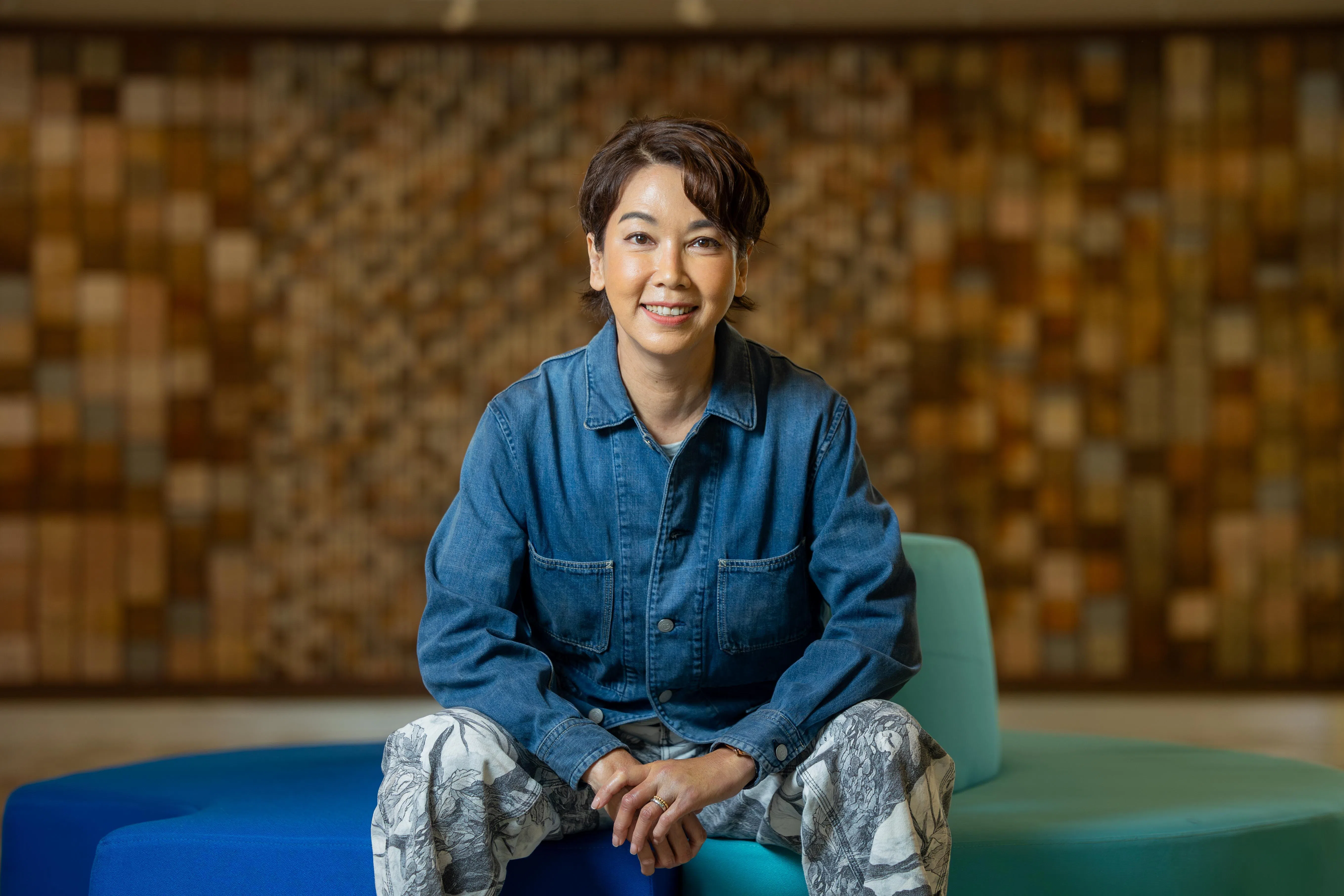 钟琴从事演艺工作超过30年，一直秉持着安分守己的信念，走出自己的一条路。（吴先邦摄）