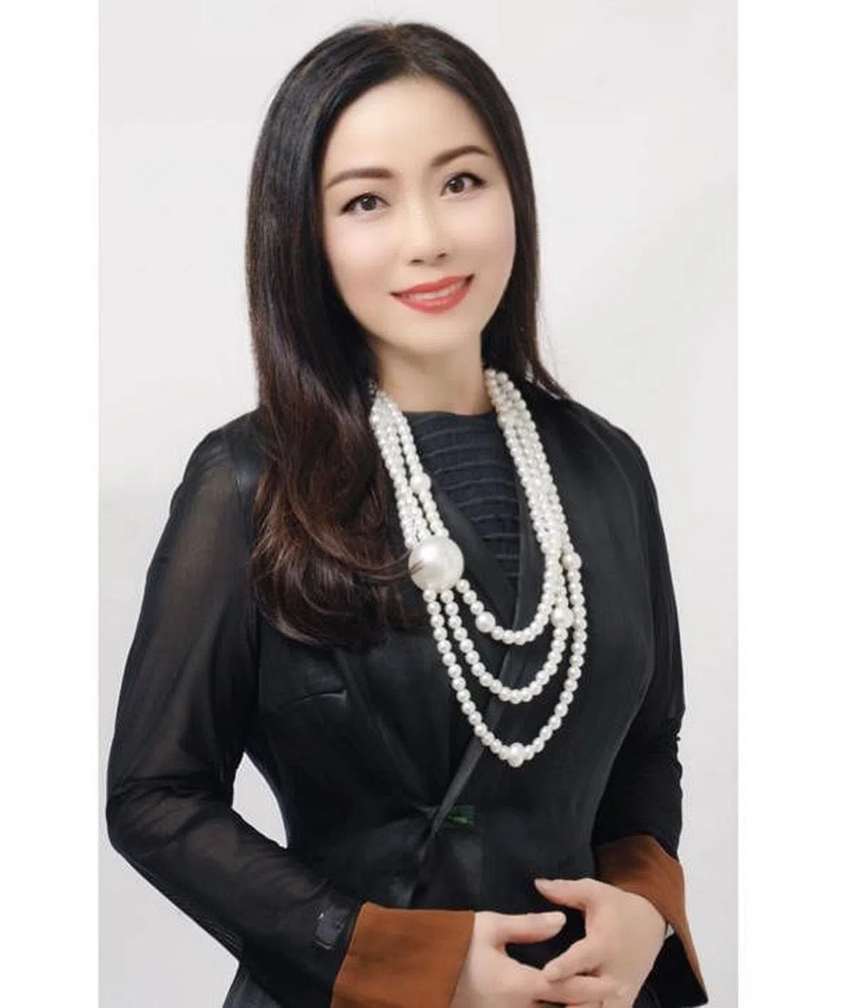 花艺师尤妮为了理想与对花卉的花艺师尤妮为了理想与对花卉的热爱，一直虚心提升花艺才华。（尤妮提供） 