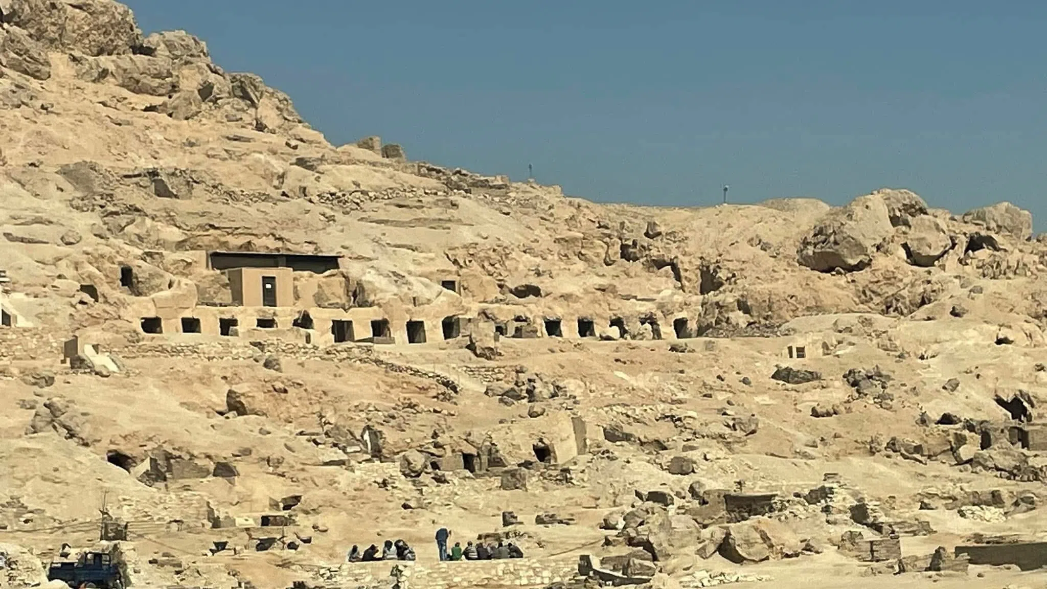 在卢克索尼罗河西岸山谷中的王室陵墓群——帝王谷。（王华儿摄）