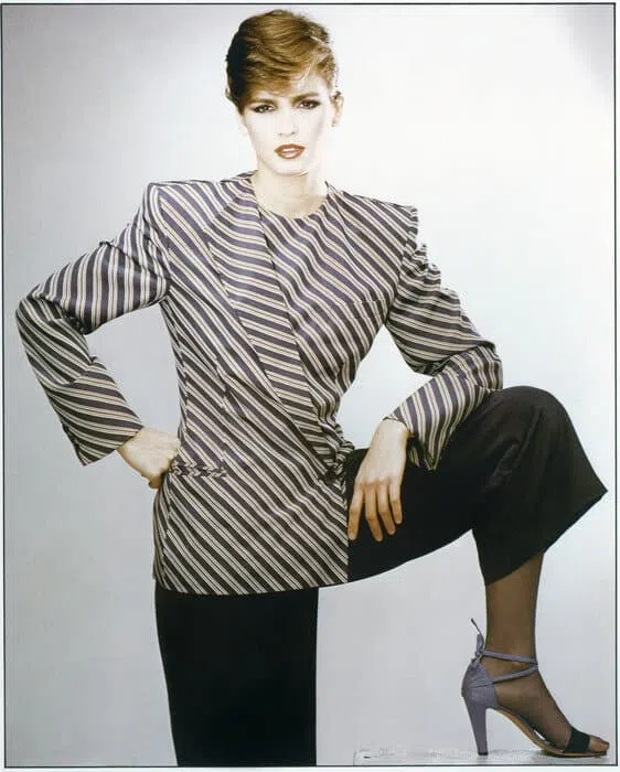 阿玛尼在80年代开创女人穿西装的风潮。（取自阿玛尼资料库网站）