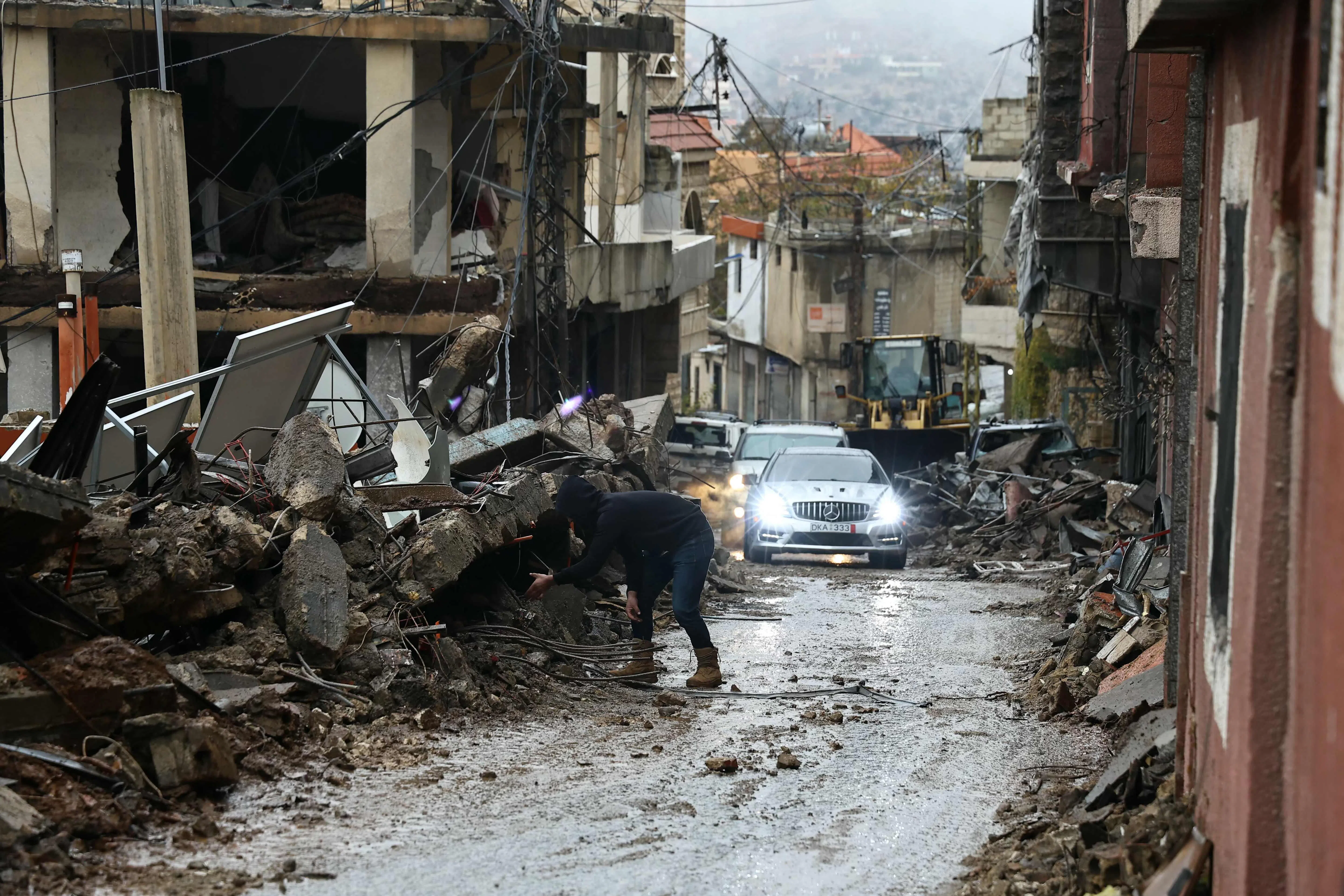 返回黎巴嫩南部舍巴村的居民回到的是一片废墟。（法新社）