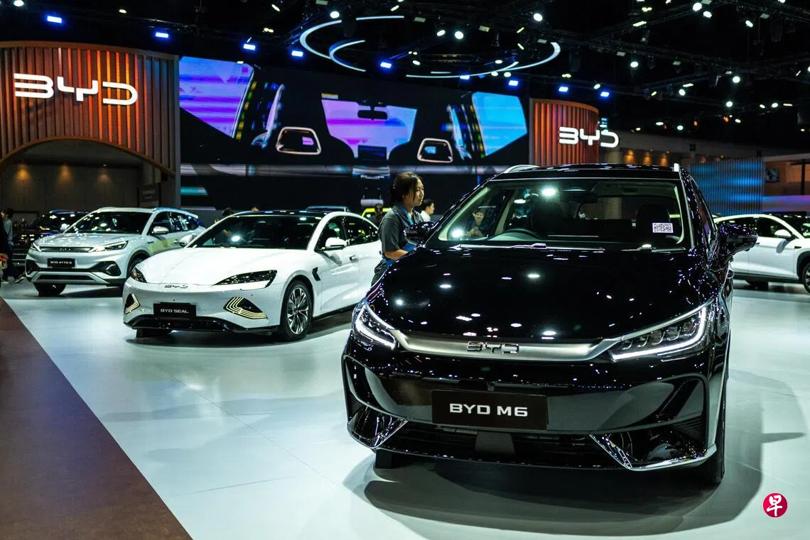 2026年3月24日，中国电动车巨头比亚迪在第47届曼谷国际车展上展出自家电动车。 （路透社档案照片）