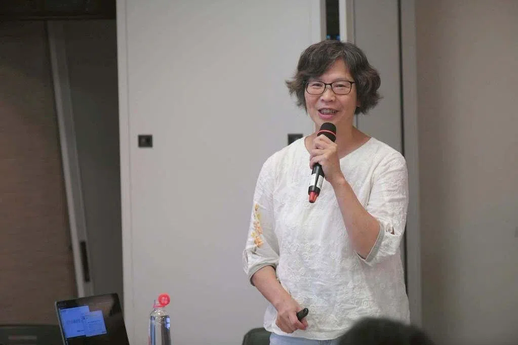 台湾民众党前立委蔡壁如赴佛光山短期出家