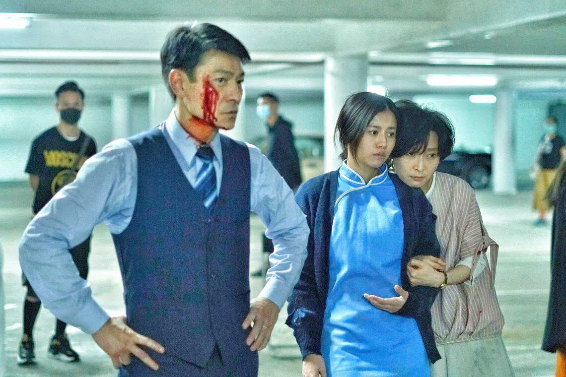 刘德华在《金手指》中有很多动作场面。                         （邵氏机构提供）