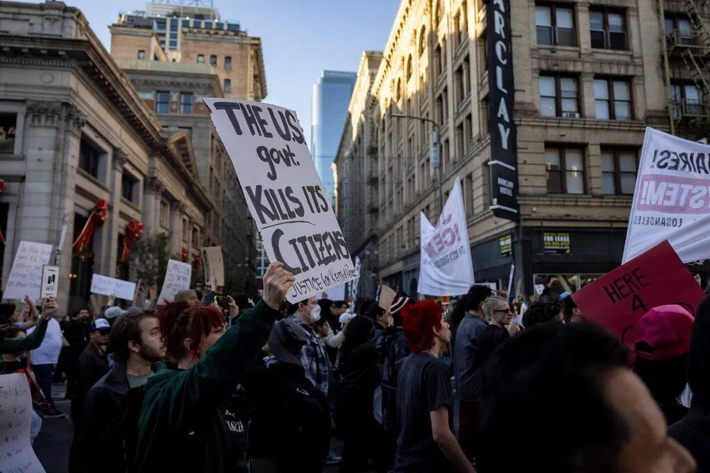 美移民局击毙女子引发大规模抗议 警方逮捕29人