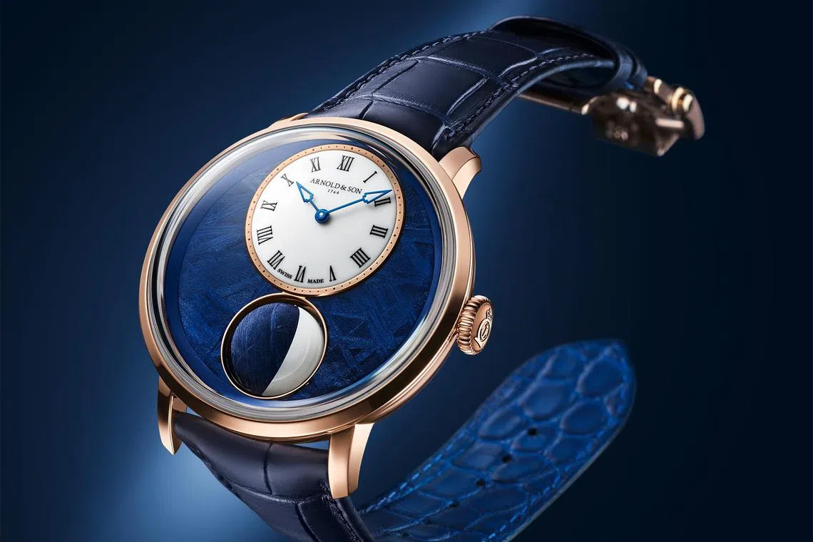 亚诺表盘上的陨石，其纵横交错、锯齿状的几何结构为魏德曼图案。（亚诺表提供）