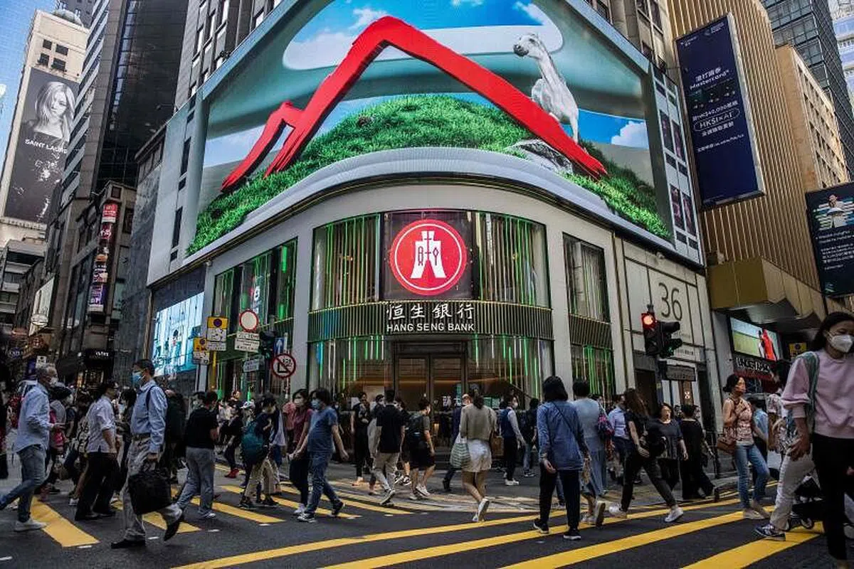 香港两年多来严格的边境检疫措施，冲淡了海外投资者赴港从事商业活动的意愿。（法新社） 