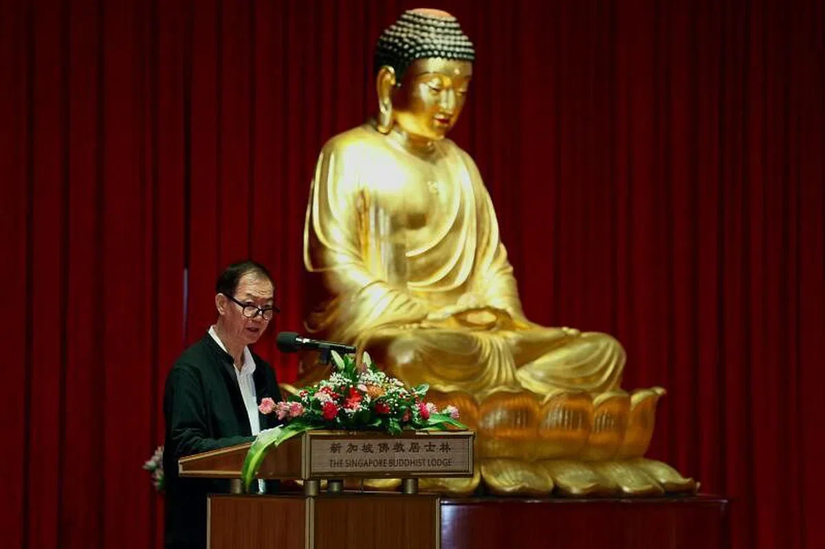 居士林林长兼福利基金主席陈立发致辞时说，居士林自1949年起，每年不分种族和宗教，在农历新年前为年长者送上度岁红包。（龙国雄摄）