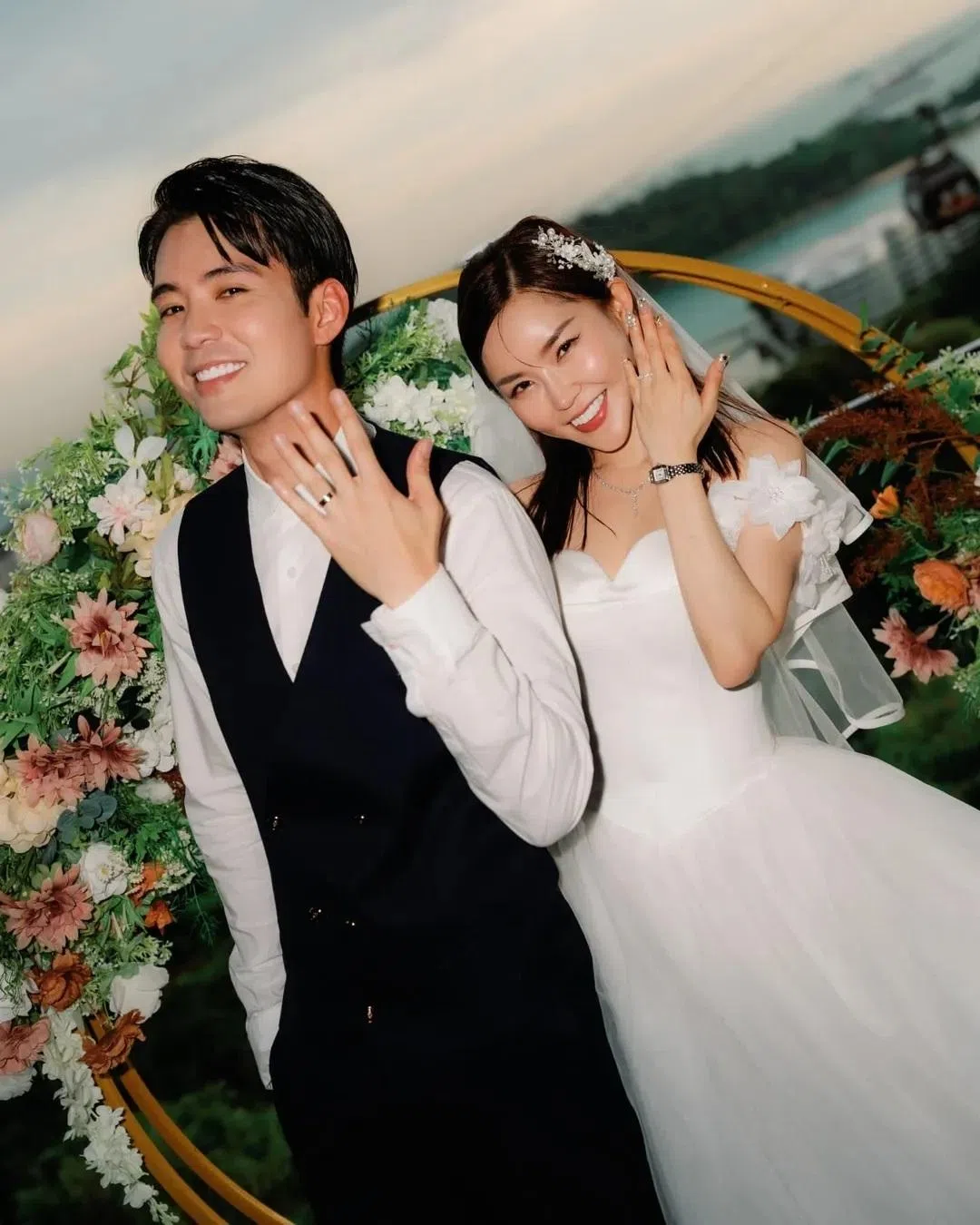 黄振隆与邓晴两人爱情长跑近八年，去年3月28日完婚。（取自黄振隆IG）