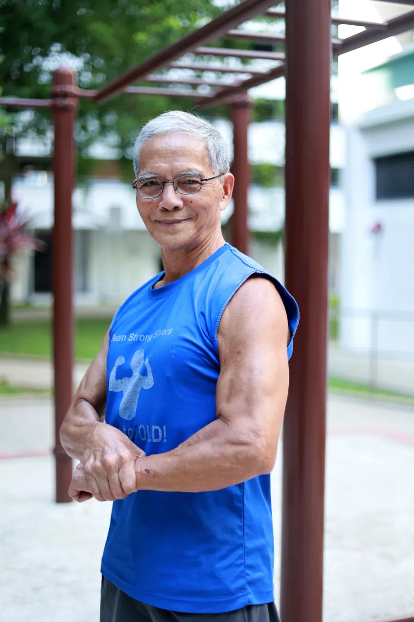 和许多中年人及年轻人相比，魏献国的肌肉质量和体能水平有过之而无不及。（龙国雄摄）