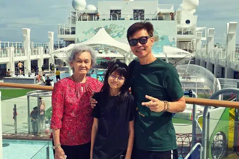 李国煌爱女入院复查 一句话惹妈妈心疼