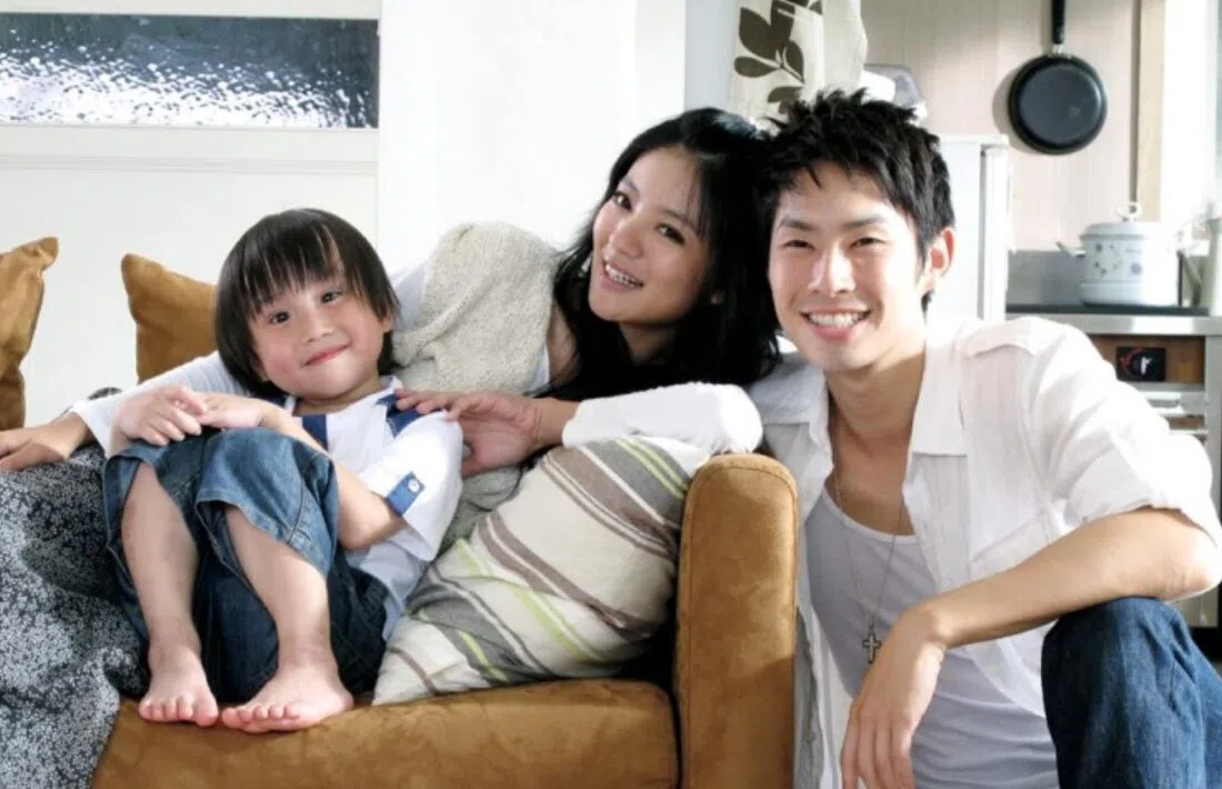 安以轩（中）与吴建豪合作的《下一站，幸福》收视率名列前茅，仅次于《命中注定我爱你》。（互联网）