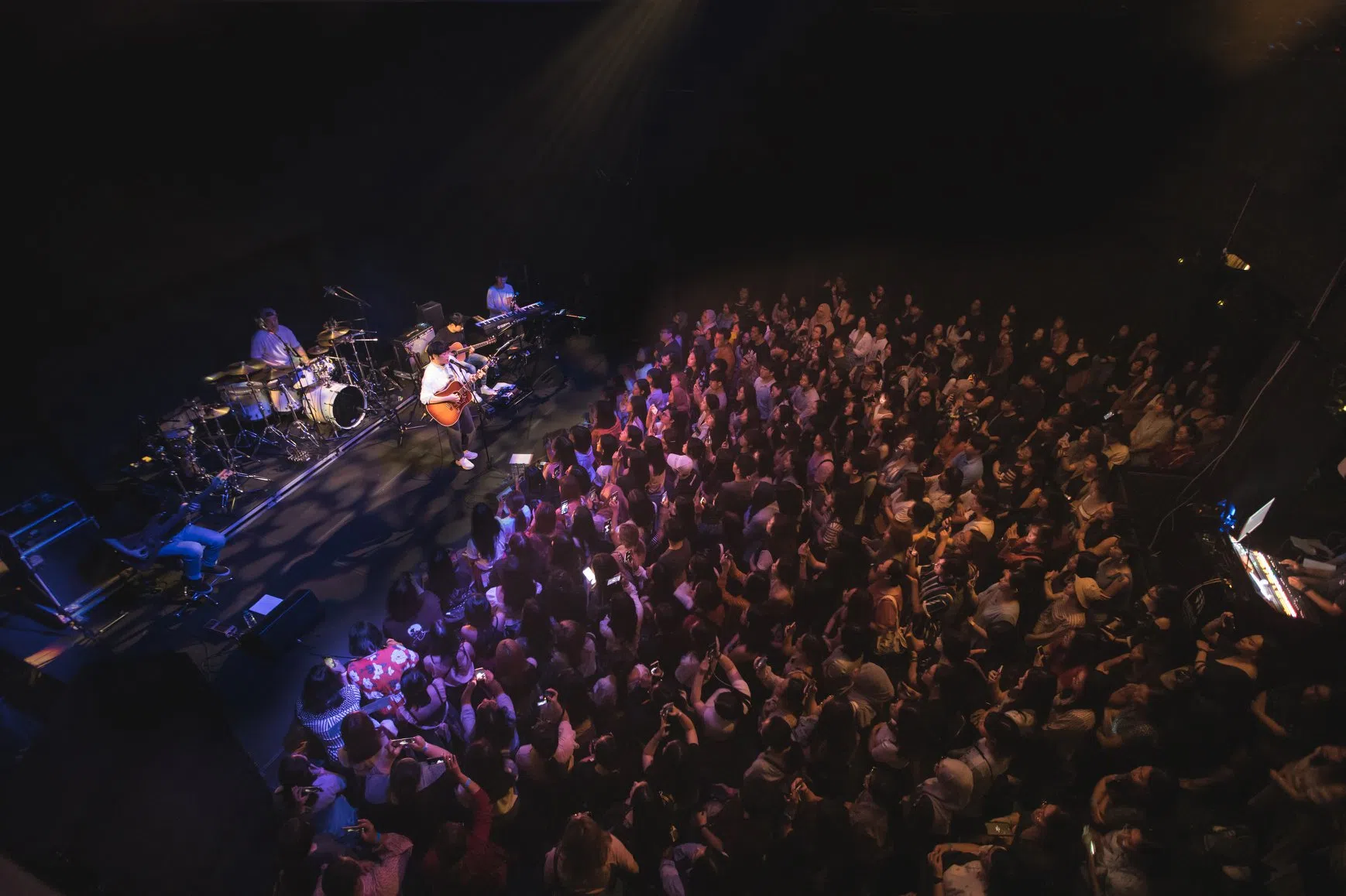 韩国歌手10cm 2019年首次来新，演出在可容纳450人的附楼工作室（Annexe Studio）举办。（摩得娱乐提供）