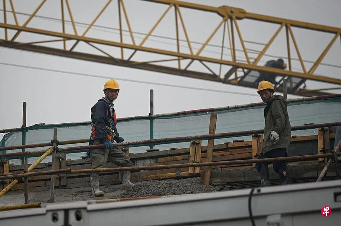 学者：反映官方对失业率担忧中国为基建融资要让复苏持续| 联合早报
