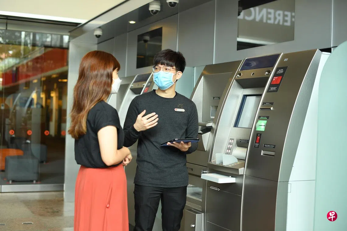 没银行户头也能在提款机领钱4万国人可用GovCash提取政府付款| 联合早报