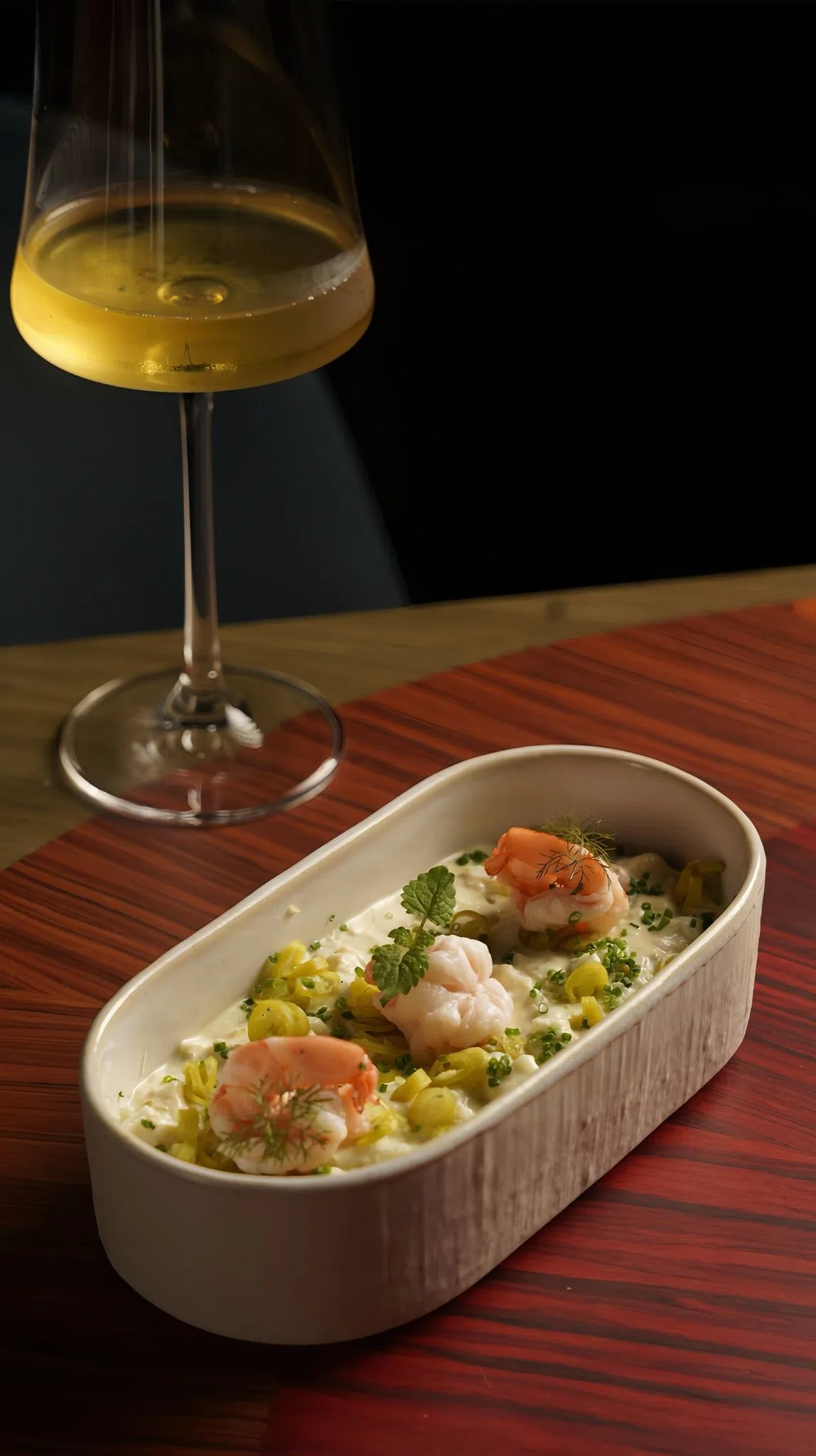 虾肉马铃薯沙拉微酸开胃。（餐馆提供）