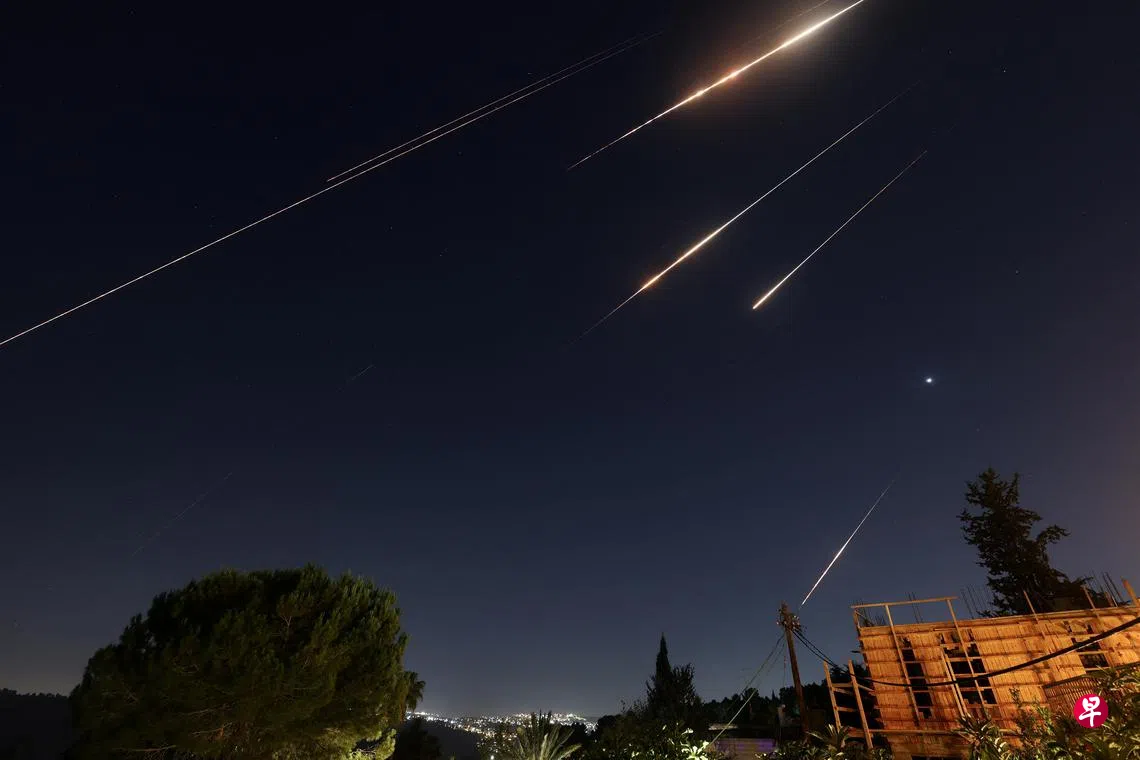 伊朗向以色列发动报复性空袭美助以击落导弹| 联合早报