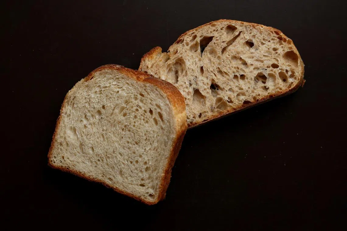 不同口味的酸种面包有各自的口感。（龙国雄摄）