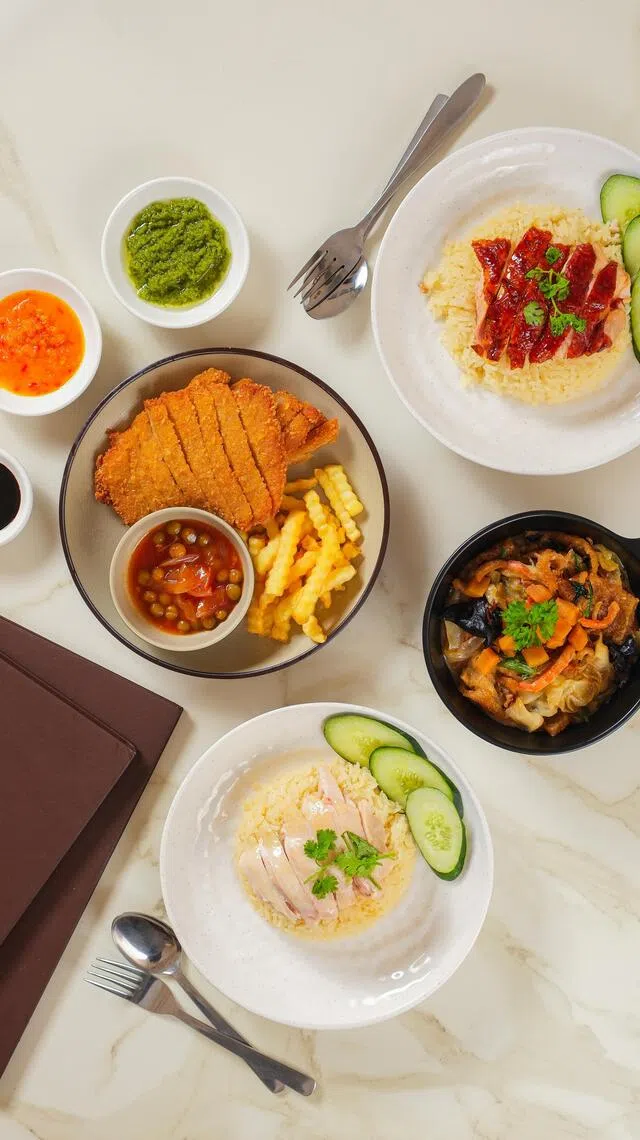 新瑞记除了招牌鸡饭，还有人气海南式猪扒。（餐馆提供）