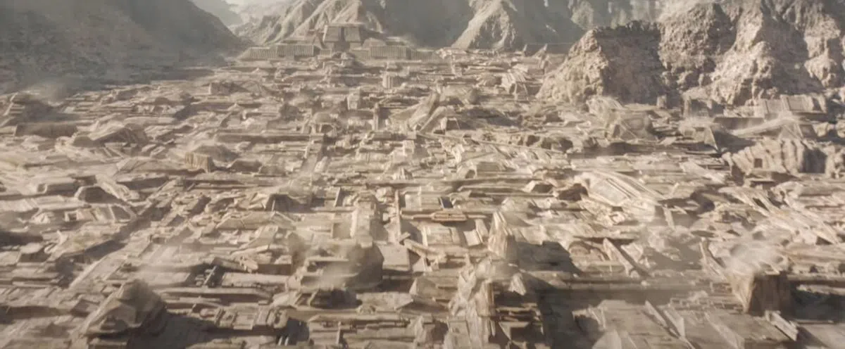 从场景设计到建筑设计，设计师们身兼多职。（照片/电影预告截图）