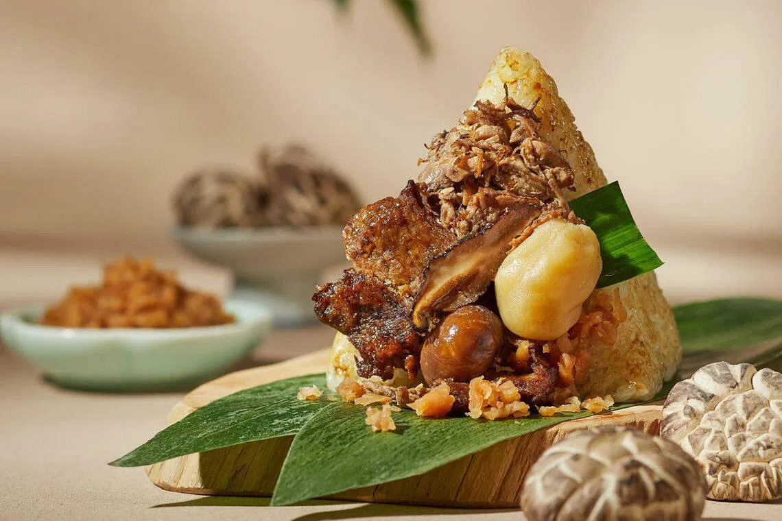 泰茂栈潮州素香粽结合了香菇、菜脯、姜、香菇、素肉、栗子等，搭配品牌招牌甜豆沙。（品牌提供）