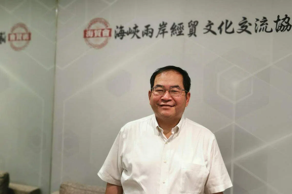 海峡两岸经贸文化交流协会秘书长邓岱贤呼吁台湾政府公平对待已成为公民的陆配参政权，不应把她们污名化为大陆间谍。（温伟中摄）