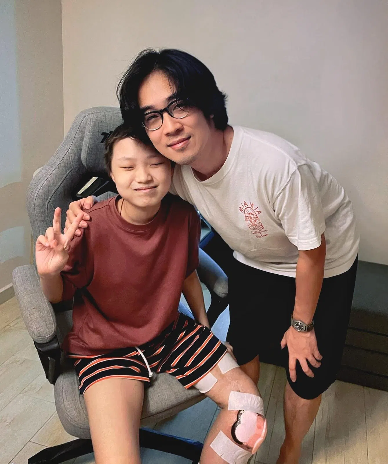 林宇回忆，Elijah在艰难处境中，依然保有好奇心与同理心。（受访者提供）