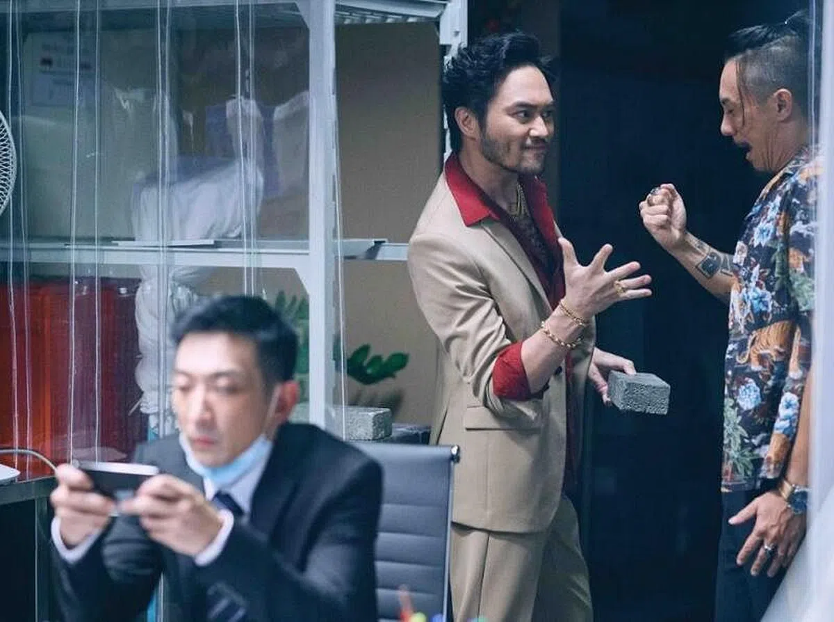 《总是有爱在隔离》表达了在疫情中被“隔离”的种种怪相。（网络）