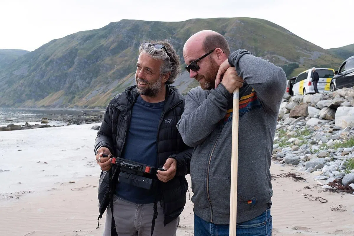 视觉特效总监Paul Lambert和电影制作设计师Patrice Vermette。（照片/华纳兄弟提供）