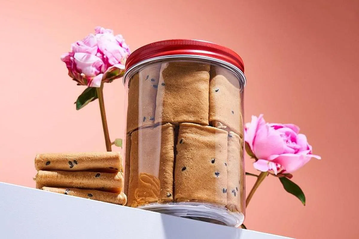 鼎记的蜜汁鸡肉松蛋卷也是人气产品。（图/商家提供）