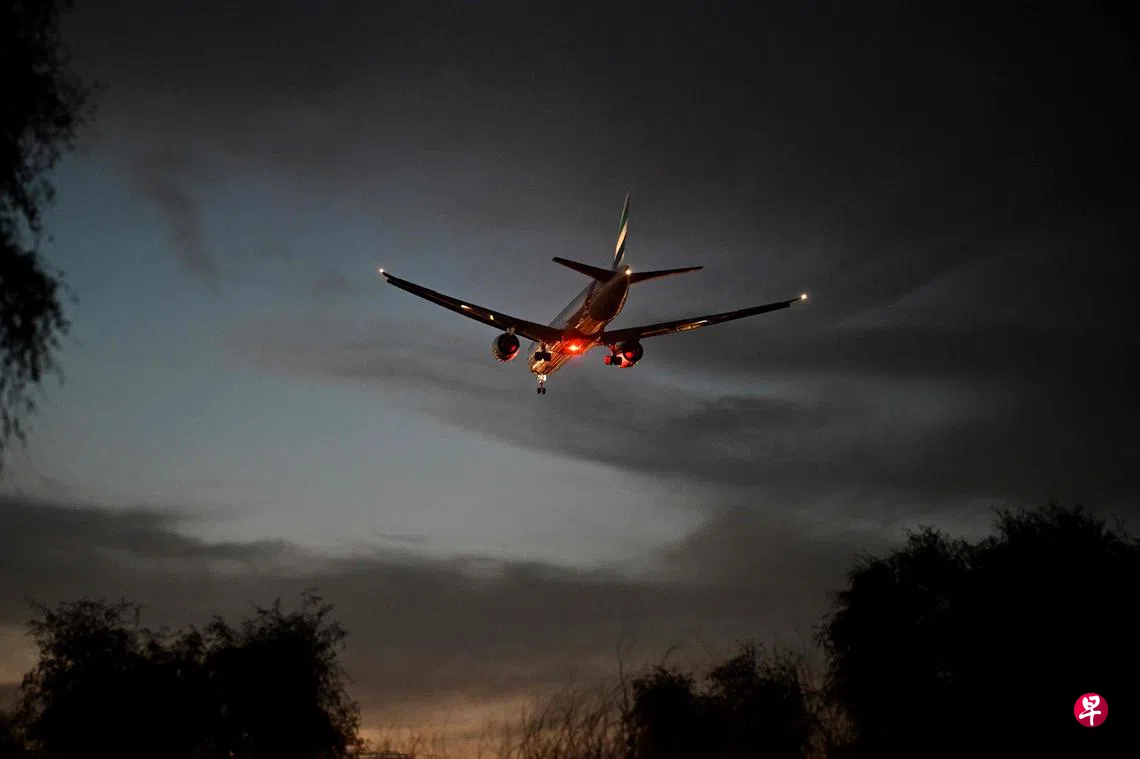 中东冲突升级全球航空网络受严重冲击| 联合早报