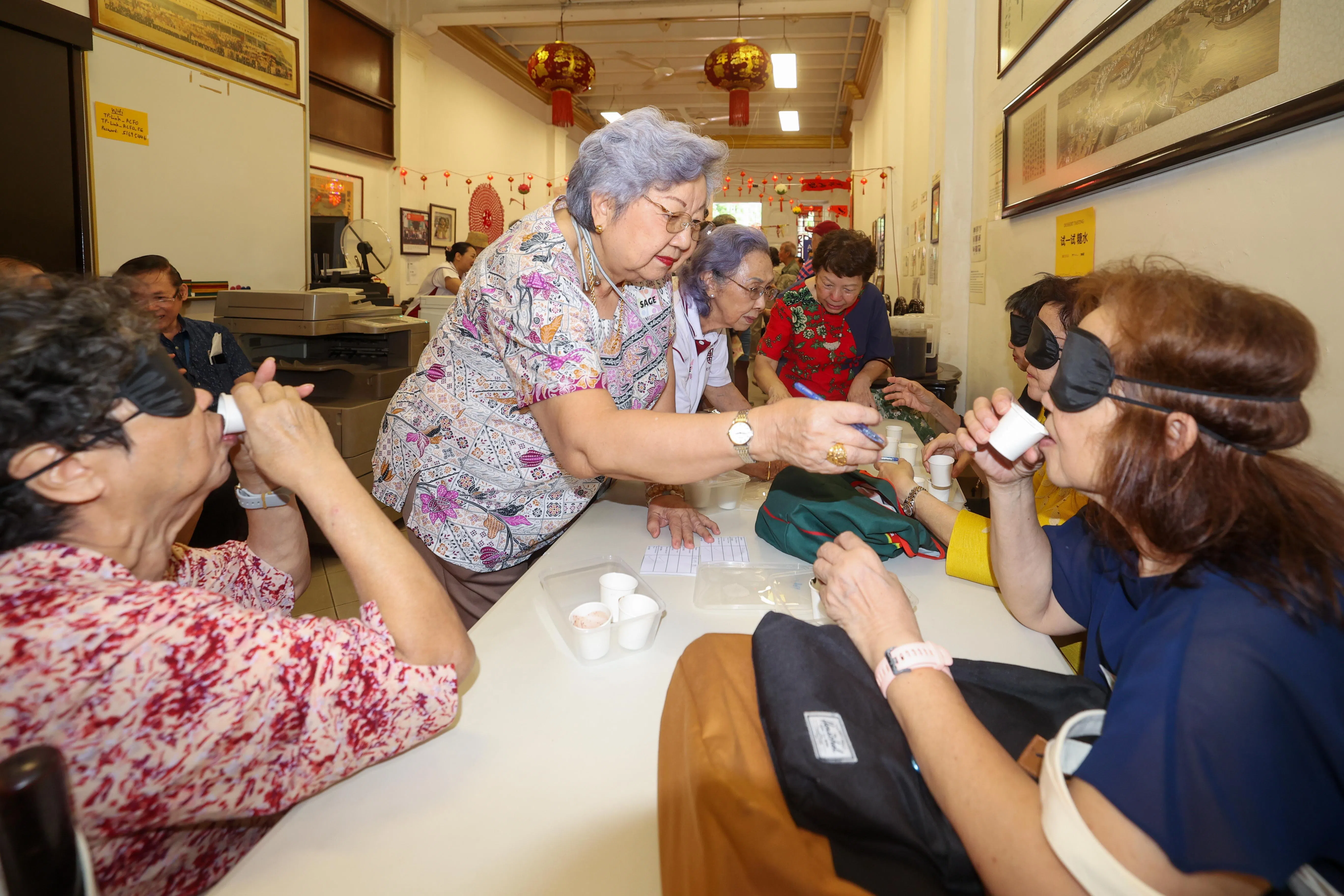 番禺会馆将会馆空间转化为连结社区的平台，推出的其中一项活动是美食体验。（吴先邦摄）