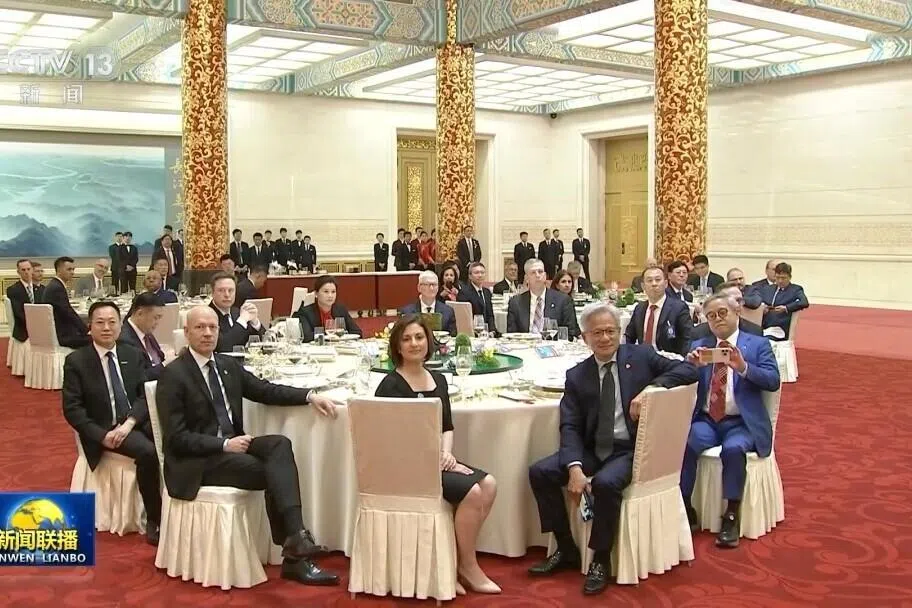 多名中国企业家亮相中美国宴 四人与马斯克黄仁勋等同桌
