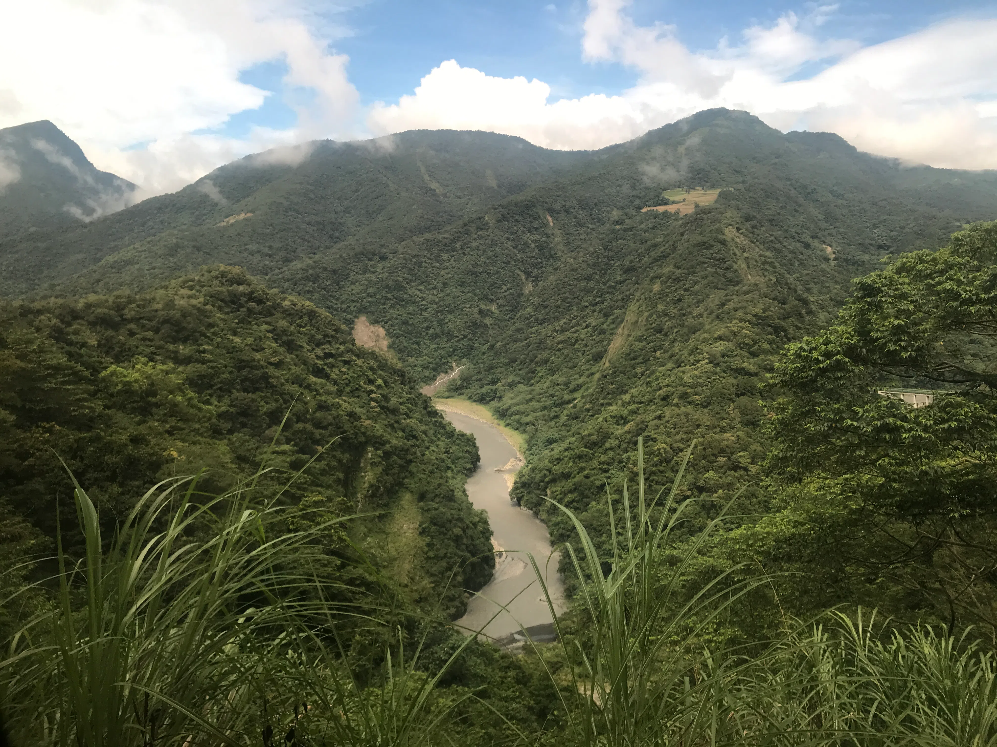日月潭的源头——浊水溪。（许月英摄）