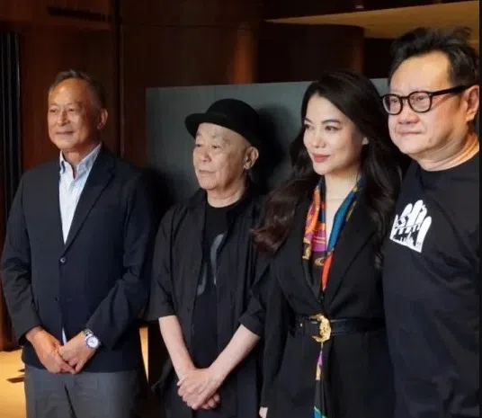 第6届马来西亚国际电影节由香港导演杜琪峰（左起）担任主席，评委包括日本导y演广木隆一、越南女演员Truong Ngoc Anh与新加坡电影人邱金海。（马来西亚东方日报图）