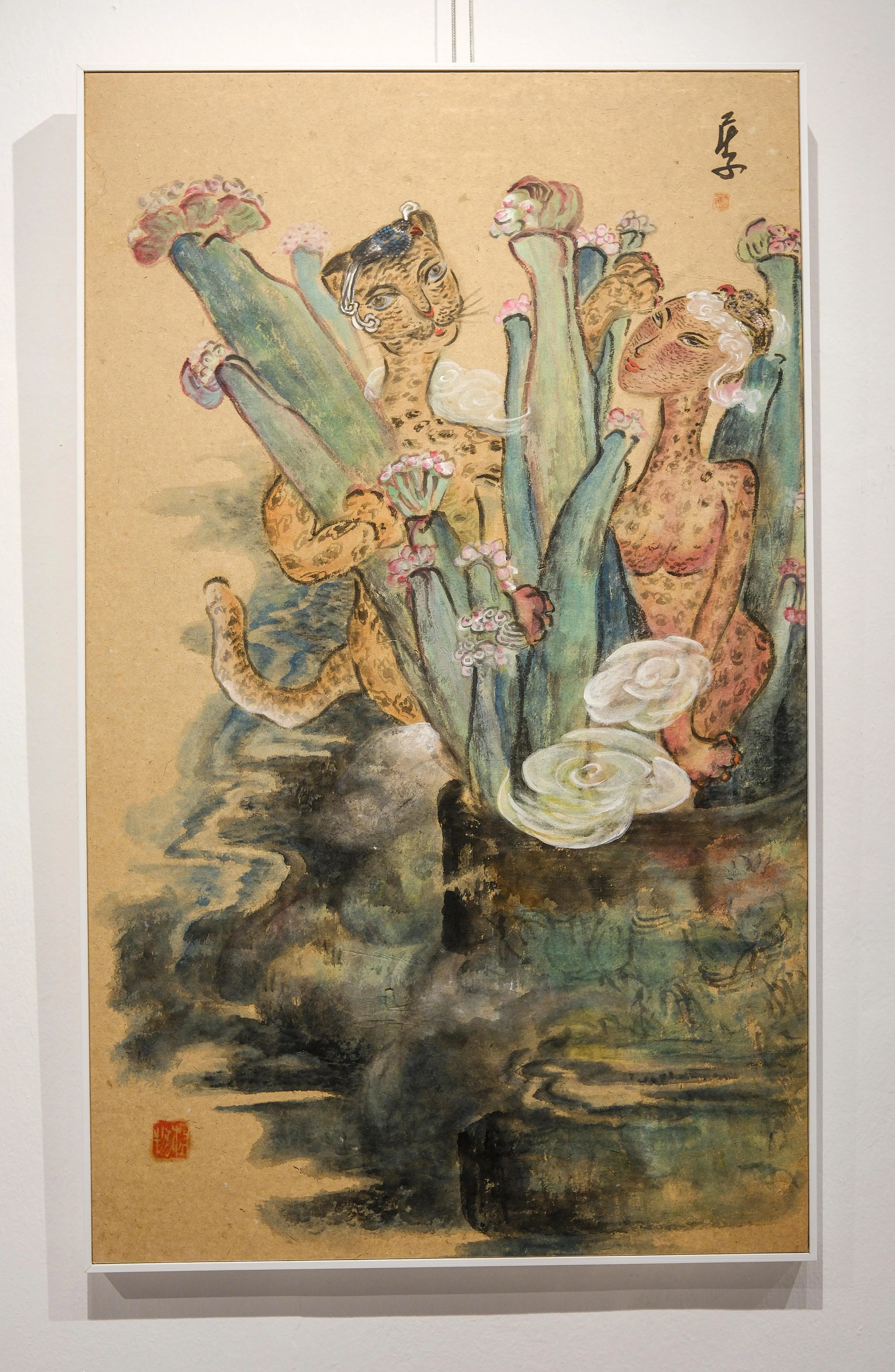 莫尼水墨画《南洋奇物》有热带植物花卉。（曾坤顺摄）