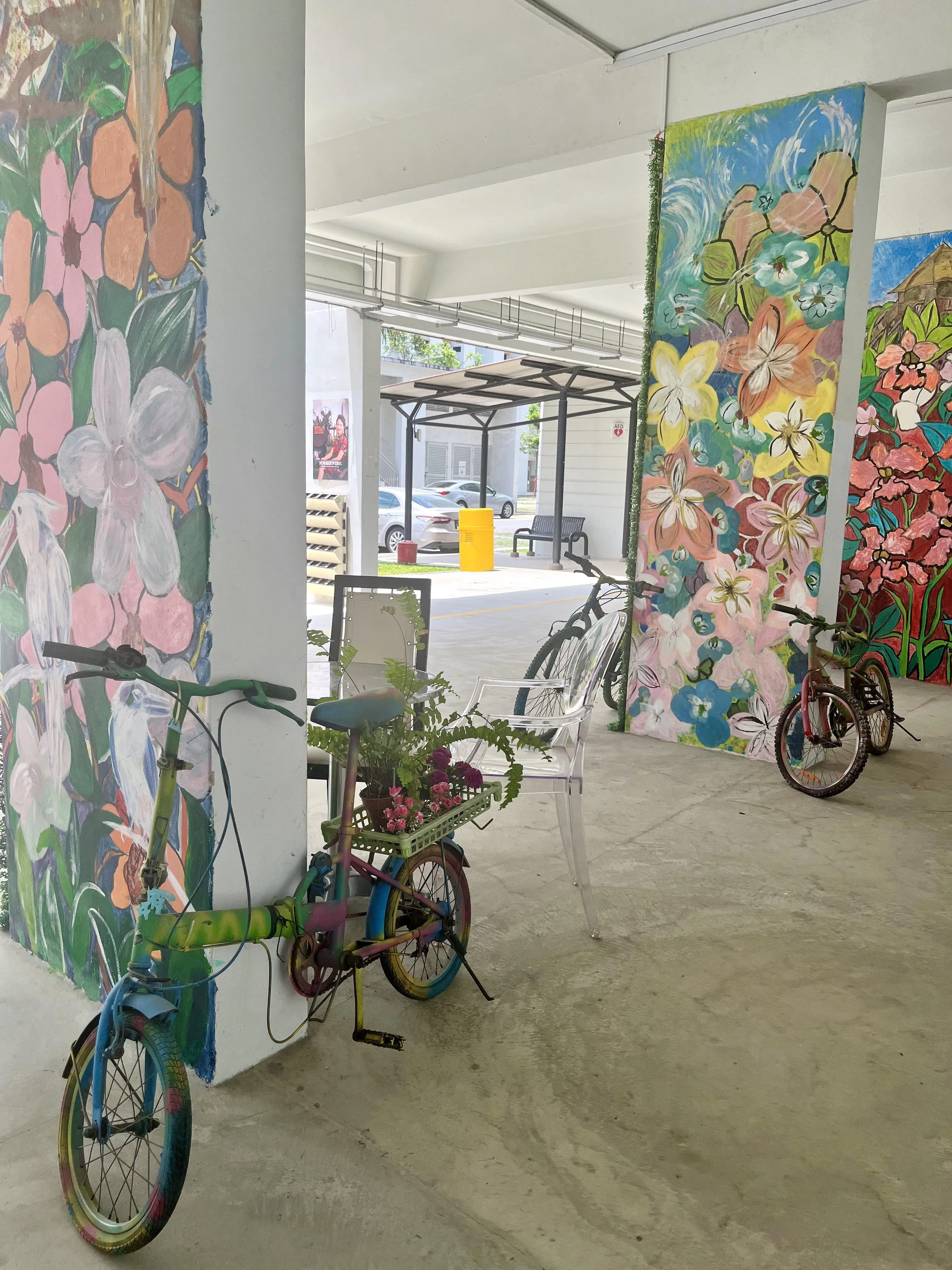 用来展示盆植的脚踏车，使命不同但美丽依旧。（陈映蓁摄）