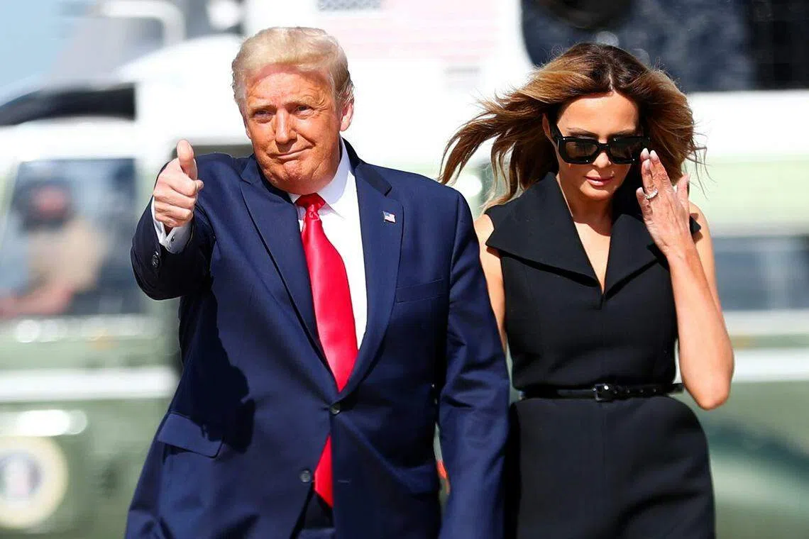 特朗普夫人梅拉尼娅（右）14日在X平台谴责袭击特朗普的枪手为“野蛮禽兽”。（路透社）