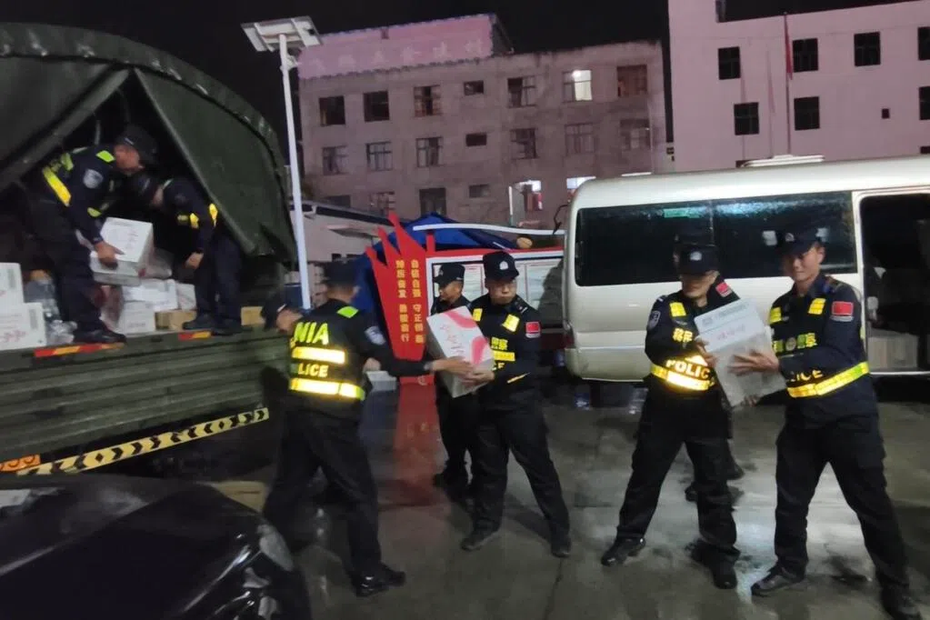 李强抵达西藏吉隆指导抢险救灾