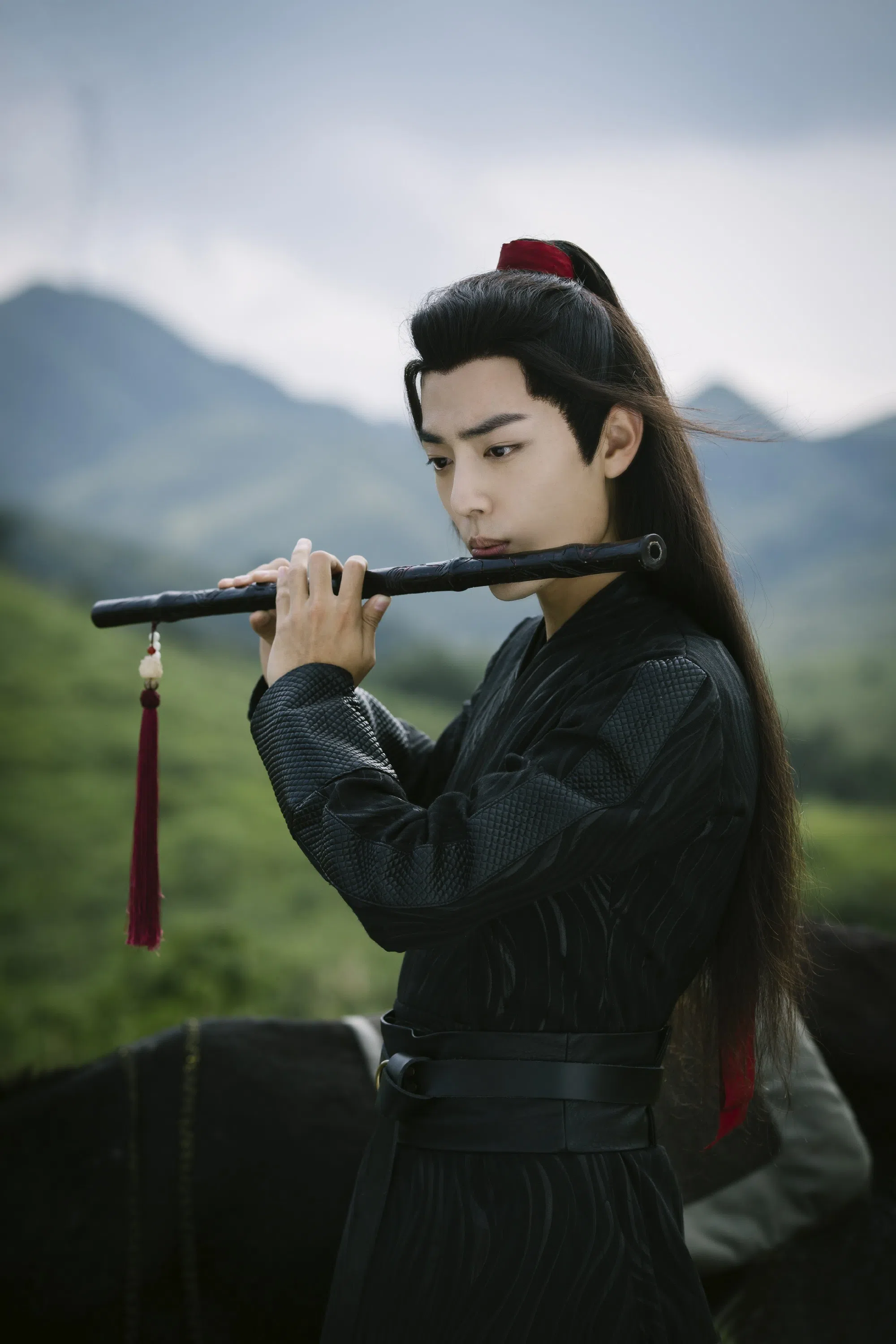 肖战饰演《陈情令》中魏无羡一角一炮而红。（互联网）