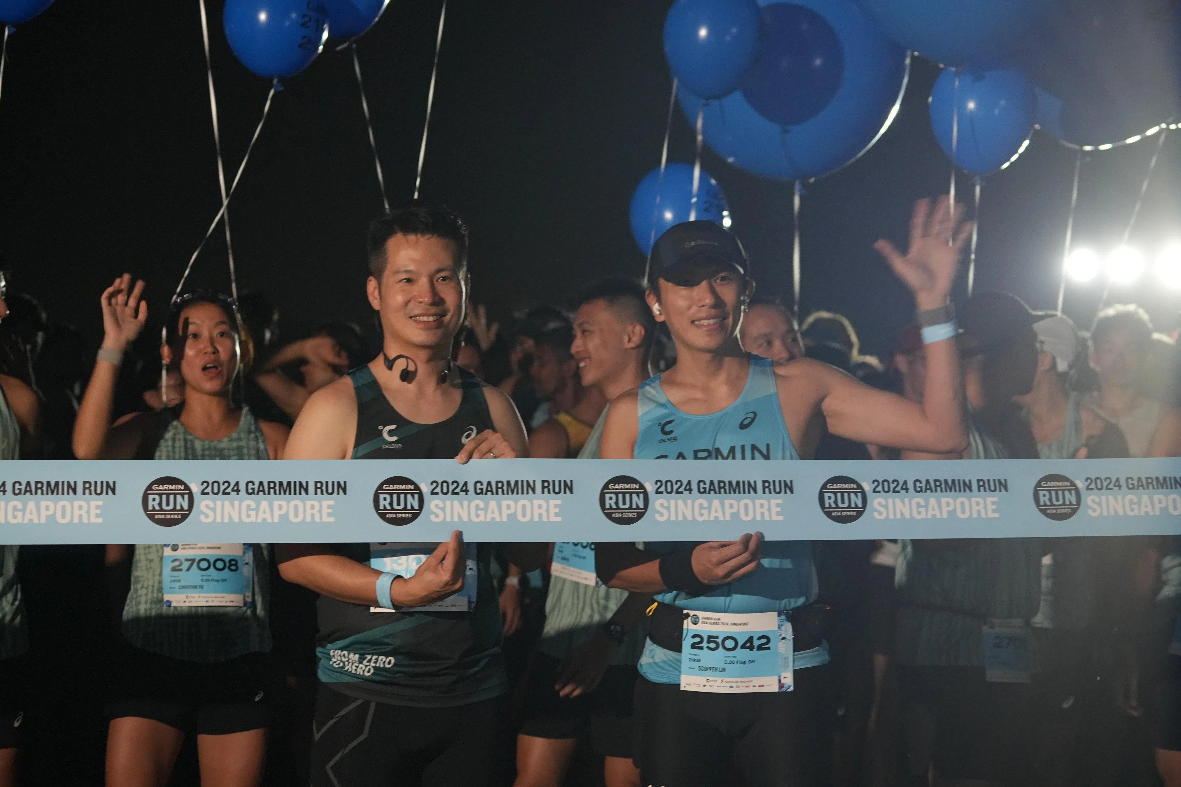 林孟垣（右）2024年特别飞来新加坡参加Garmin Run亚洲系列赛。（Garmin提供）