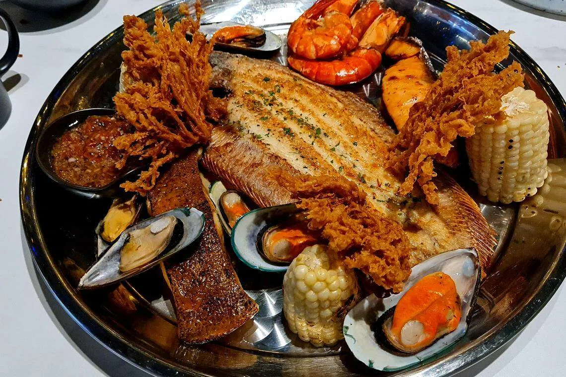 “Fisherman’s Platter”海鲜拼盘适合与三两好友共享。（叶晓虹摄）