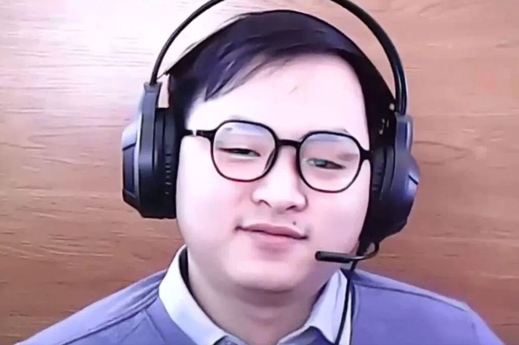 随着朝鲜信息技术（IT）人员通过伪造身份进入全球主要科技企业的情况持续增加，国际业界正加紧发出警示，并探索在招聘环节识别相关人员的方法，其中一种利用他们对体制“思想约束”的反向测试手段引发关注。