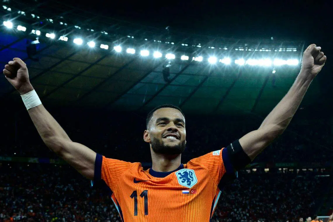 荷兰20年来首次闯入欧锦赛半决赛，哈克波功不可没。（法新社）