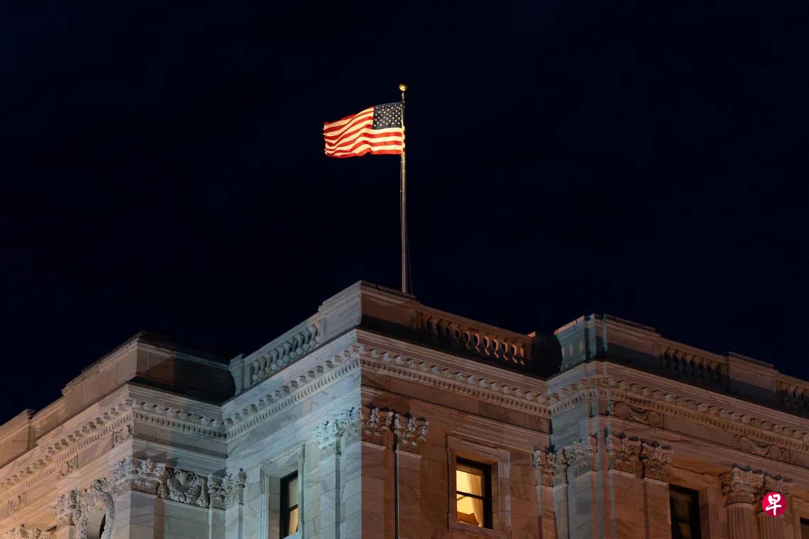 美国政府将自愿遣返的移民津贴提高至3000美元| 联合早报