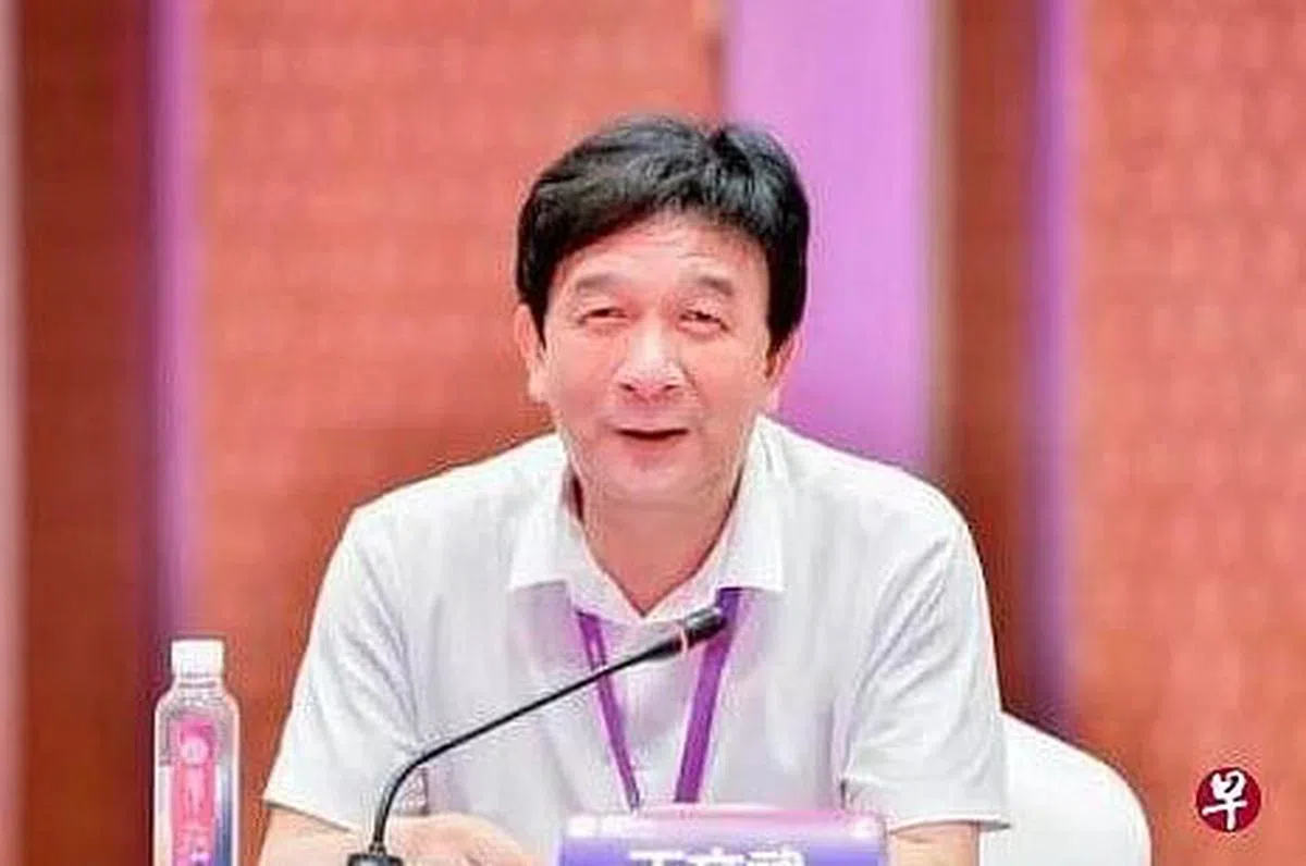 原中国工信部电子信息司司长、大基金总经理丁文武被查。舆论认为，一场中国芯片业的“反腐风暴”正进入高潮。（互联网）