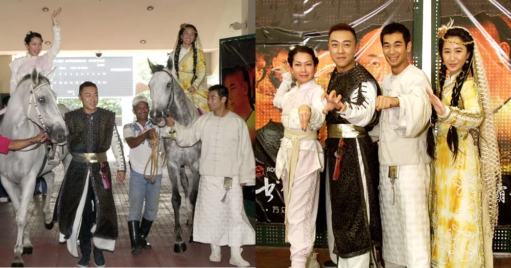 古装剧《书剑恩仇录》2002年在马场举行记者会，钟琴（左图左一）和关咏荷（左图右二）骑着马进场，郭亮（左图左二）和赵文卓（左图右一）负责牵马。（档案照片）