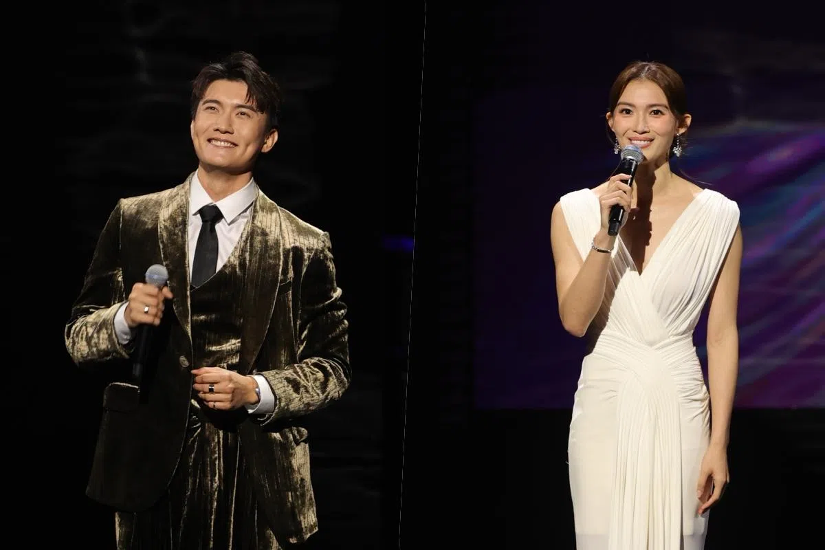 张哲通（左）与周智慧首次挑大梁主持颁奖典礼。（新传媒提供）